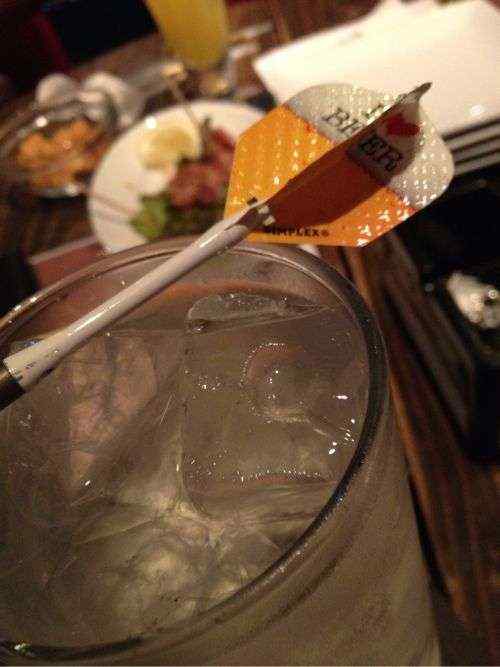 「ダーツバー・Bee河原町店」で黒霧島水割を呑む！