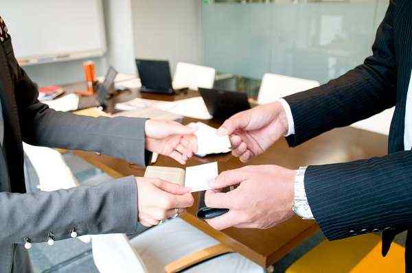 名刺を大幅にリニューアルしました！