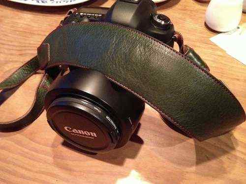 「Acru」大阪でオシャレなカメラストラップが欲しいならココ!