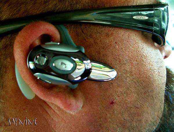 「Bluetoothイヤホン」で通勤のストレスをめちゃくちゃ軽減!めちゃくちゃオススメです!