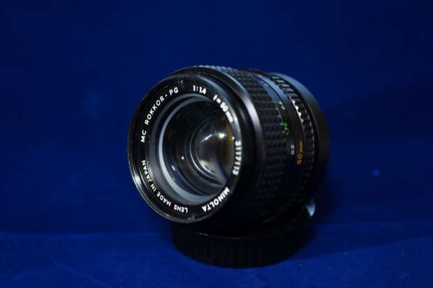 「MINOLTA MC ROKKOR-PG 50mm F1.4」緑のロッコール。