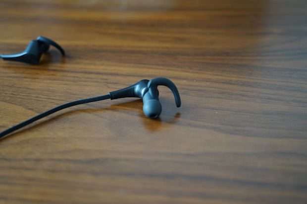 AUKEY「EP-B24」シンプルなBluetoothイヤホンがマイクもついてていい感じ